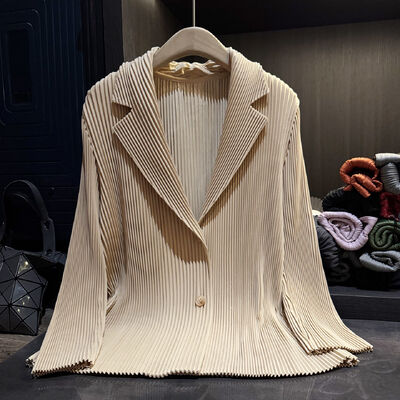 Advanced pleated solid color suit jacket with elegant temperament, versatile women's cardigan for commuting