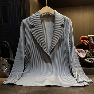 Advanced pleated solid color suit jacket with elegant temperament, versatile women's cardigan for commuting