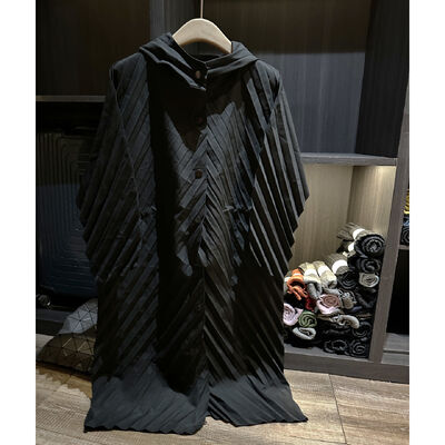 Elegant temperament, solid color hooded pleated loose version, casual mid length windbreaker jacket, autumn