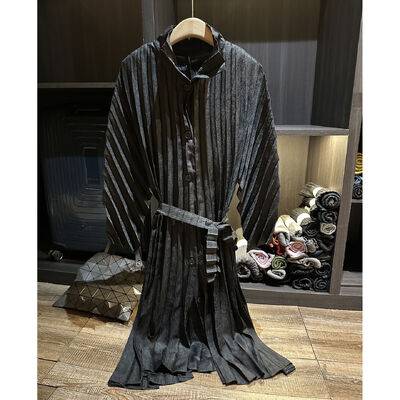 Elegant temperament, solid color, casual lapel coat, autumn new item, pleated loose oversized long sleeved coat