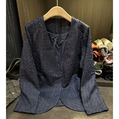 Small suit  Coat for women in autumn, with a high-end feel and pleated loose top, exuding a stylish commuting vibe