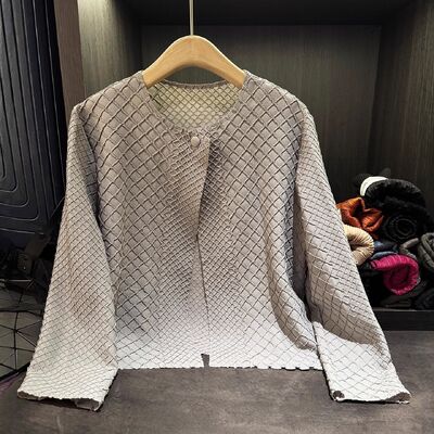 ZATRHMBM 2025 Women's New Fashion Cropped Top Single-Breasted Retro Neck Long Sleeve Jacket for Autumn Casual Button Decoration