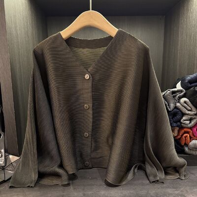 Design Sense Solid Color High-End Ruched Cardigan Jacket Women Autumn New Casual Versatile Slimming Regular Sleeve Long Sun