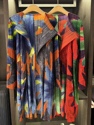 Autumn New Style High-End Windbreaker Elegant Casual Mid-Length Coat Contrasting Color Printed Pleated Suit Collar Long