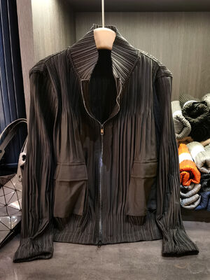 High-End Women's Autumn Casual Cardigan Top Fashionable Double-Zipper Ruched Loose Long-Sleeve Versatile Rabbit Woven Short