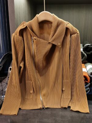 High-End Retro Street Style Women's Motorcycle Jacket Elegant Casual Large Lapel Zipper Long Sleeve Solid Sheep Skin for Autumn