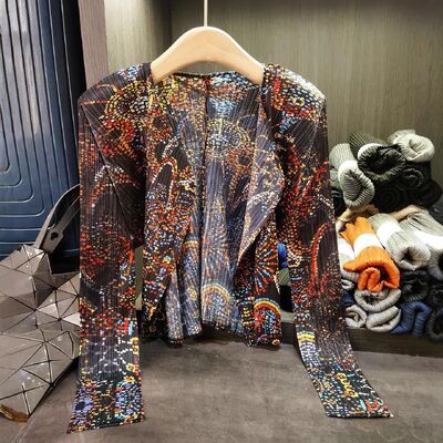 Advanced and niche design, retro printed pleated long sleeves, starting with women's outerwear