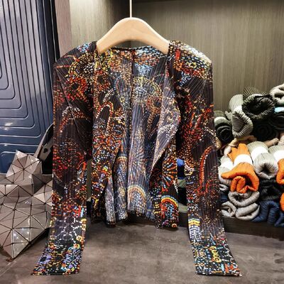 Advanced and niche design, retro printed pleated long sleeves, starting with women's outerwear