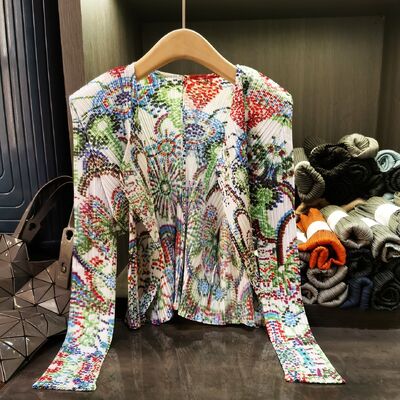 Advanced and niche design, retro printed pleated long sleeves, starting with women's outerwear