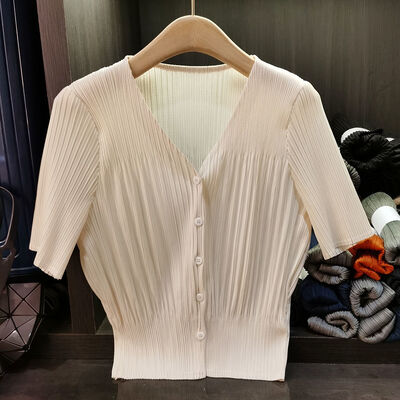 Women's Elegant V-Neck Pleated Cardigan Age-Reducing Top Single-Breasted Short Sleeves for Spring Summer Thin Blouses Shirts
