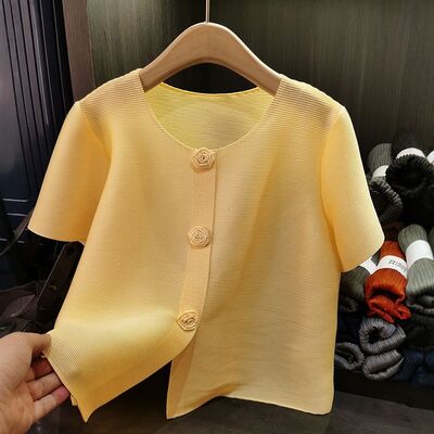 Hot-Selling Women's High-End Casual Short Cardigan Single-Breasted Solid Color Short-Sleeve Top Simple Stylish Design