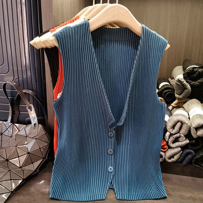 Women's Casual Waistoutwear Short Jacket Spring Summer New Thick Toothpick Pleated Sleeveless Vest with Button Pure Color