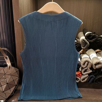 Women's Casual Waistoutwear Short Jacket Spring Summer New Thick Toothpick Pleated Sleeveless Vest with Button Pure Color