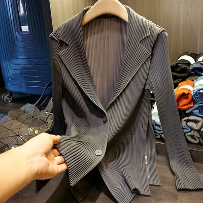 Elegant Versatile Slimming Women's Blazers Solid Color Slim-Fit Pleated Suit with Long Sleeves Top