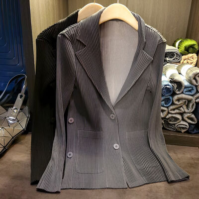 Elegant Versatile Slimming Women's Blazers Solid Color Slim-Fit Pleated Suit with Long Sleeves Top