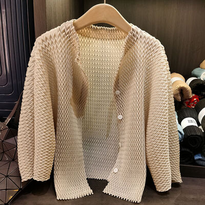 Classy Women's Slim Long-Sleeved Tops Coat Elegant Casual Versatile Spring Pleated Bat Sleeves Long Length Polyester