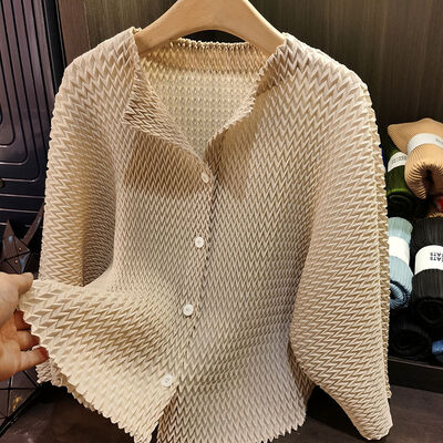 Classy Women's Slim Long-Sleeved Tops Coat Elegant Casual Versatile Spring Pleated Bat Sleeves Long Length Polyester