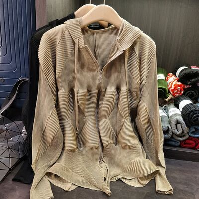 Women's  Irregular Wrinkled Hoodie with Waterproof Feature New Spring Collection Top in Polyester Lining