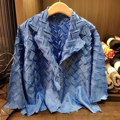 Women's Elegant Commuter Long Sleeve  Solid Color Woven Texture Pleated Turn-Down Collar Casual Polyester New