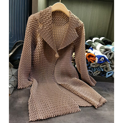 Lapel Wavy Pleated New Fashionable Mid-length Women's Coat