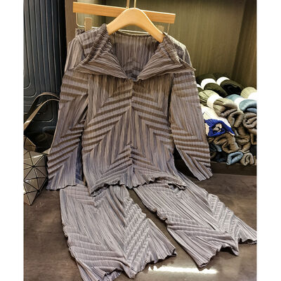 Advanced Sense New Autumn Female Two-Piece Set Hot Selling Long Sleeve Pleated Top and Loose Fit Lapel Pants One Color