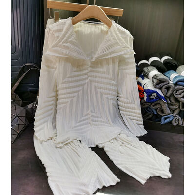 Advanced Sense New Autumn Female Two-Piece Set Hot Selling Long Sleeve Pleated Top and Loose Fit Lapel Pants One Color