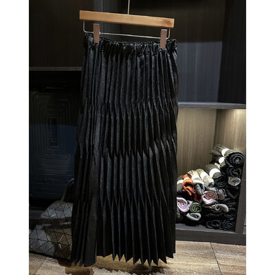 Elegant temperament, solid color, simple pleated skirt, autumn new item, casual pleated pleated skirt for women