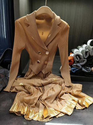 Elegant and Sophisticated Gold Stamping Ruched Midi Dress Autumn Slimming Flared Pleated Suit Collar for Parties