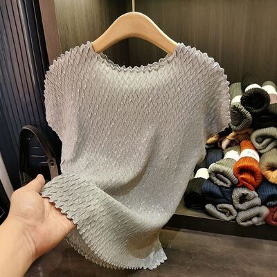 Women's  Top T-Shirt Wave Pattern Design  Easy-to-Match Casual Style for Summer Fashion Knitted Fabric
