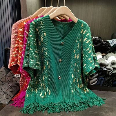 Summer New Fish Scale Pleated Print V-neck T-shirt Elegant Commuter Loose Casual Versatile Top Knitted Fabric