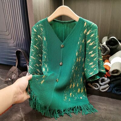 Summer New Fish Scale Pleated Print V-neck T-shirt Elegant Commuter Loose Casual Versatile Top Knitted Fabric