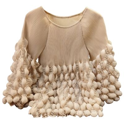 Elegant Slimming T-Shirt for Women New Spring Fashion Casual Style Anti-Pilling Niche Bubble Pleated Top Knitted Fabric