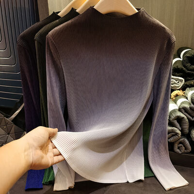 Advanced Sense Woman's Pleated Top 100 Fashion T-Shirt Gradual Color Toothpick with Half High Neck and Long Sleeves for Autumn