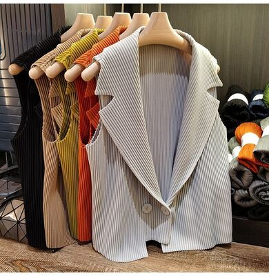 2025 Women's Double Breasted Solid Color Pleated Vest Coat with Knitted Fabric Spring Collection Elegant Double Collar Suit