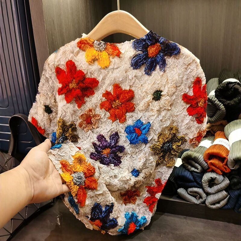 High-End Women's Summer Top Elegant Embroidered Three-Dimensional Floral Stylish Loose Round-Neck Short-Sleeve Polyester Knit