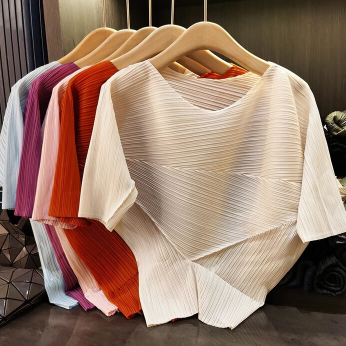 High-End Niche Asymmetrical Pleated Round Neck T-Shirt Top Loose Casual Batwing Sleeves Solid Pattern Knitted Fabric for Summer