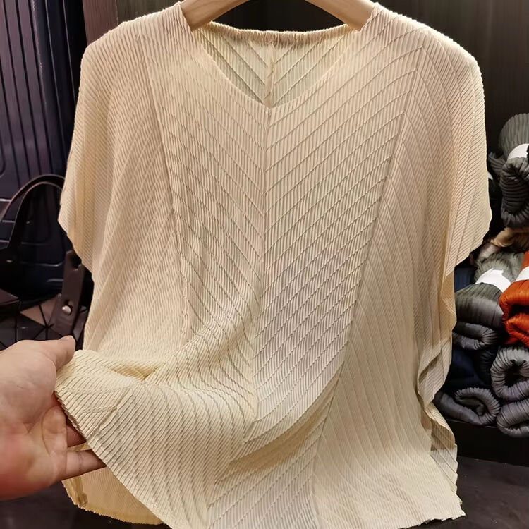 Women's Elegant Stylish New Spring Summer Solid Casual Knitted T-Shirt Short-Sleeved All-Match Loose Slimming Top Thin Pleated