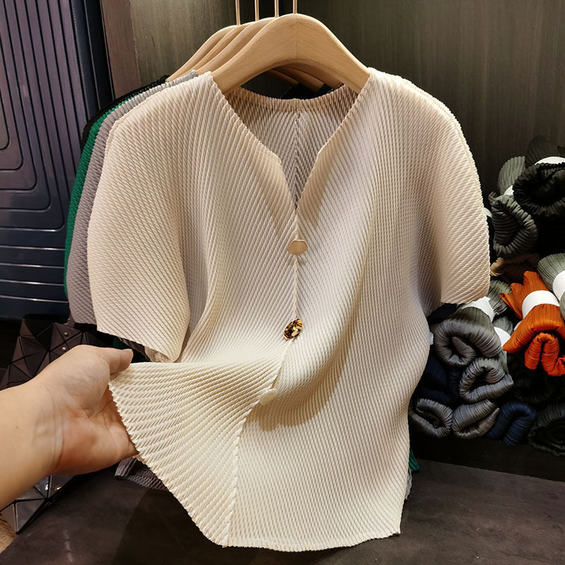 High-End Women's T-Shirt for Spring Summer Elegant V-Neck Button Decorated Loose Fit Solid Color Dragon Scale Pleated