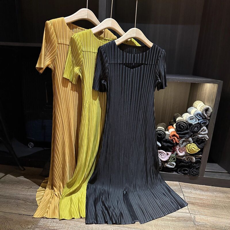 Women's High-End French Style Summer Dress Belly-Covering Long Elegant Pleats Loose Fit Plus-Size Casual Round-Neck Solid