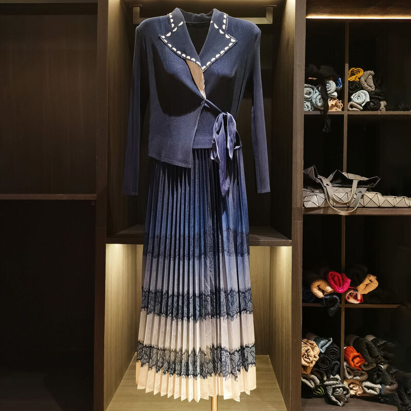 Autumn New Elegant Color-Blocking Printed Pleated Faux Two-Piece Dress Plus Size Casual Chiffon Lace Long Sleeves Suit Collar