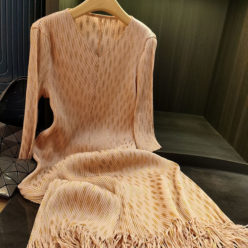 Striped Gold Dress Temperament V-neck Fashionable  Fringe Pleated Mid Length Skirt