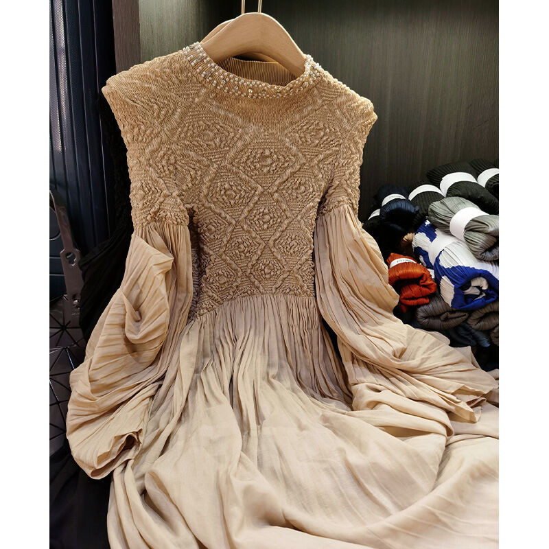 High-end Quality Nail-beaded Round Neck Princess Sleeve Pleated Dress Temperament Lady Banquet Dress Dress Female New Fall Style