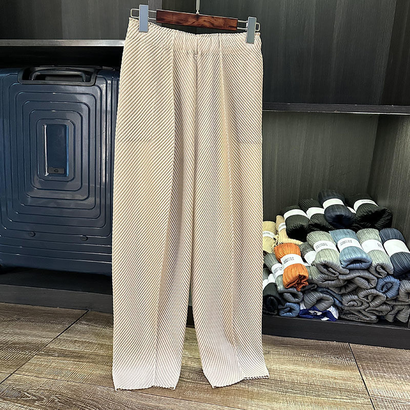 New design Women's High-End Dragon Scale Pleated Tapered Pants Versatile Slimming Elastic Satin Waist Loose Casual for Autumn