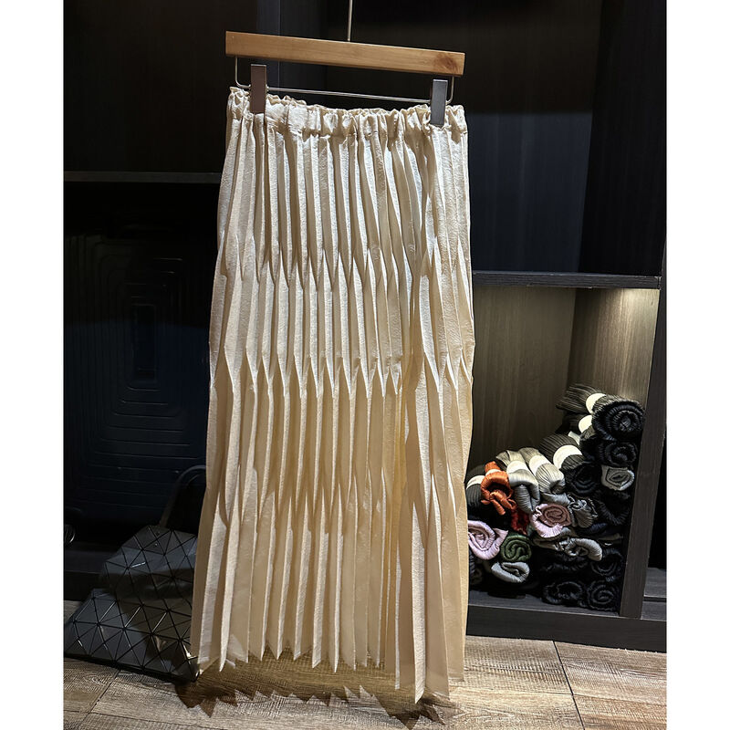 Elegant temperament, solid color, simple pleated skirt, autumn new item, casual pleated pleated skirt for women